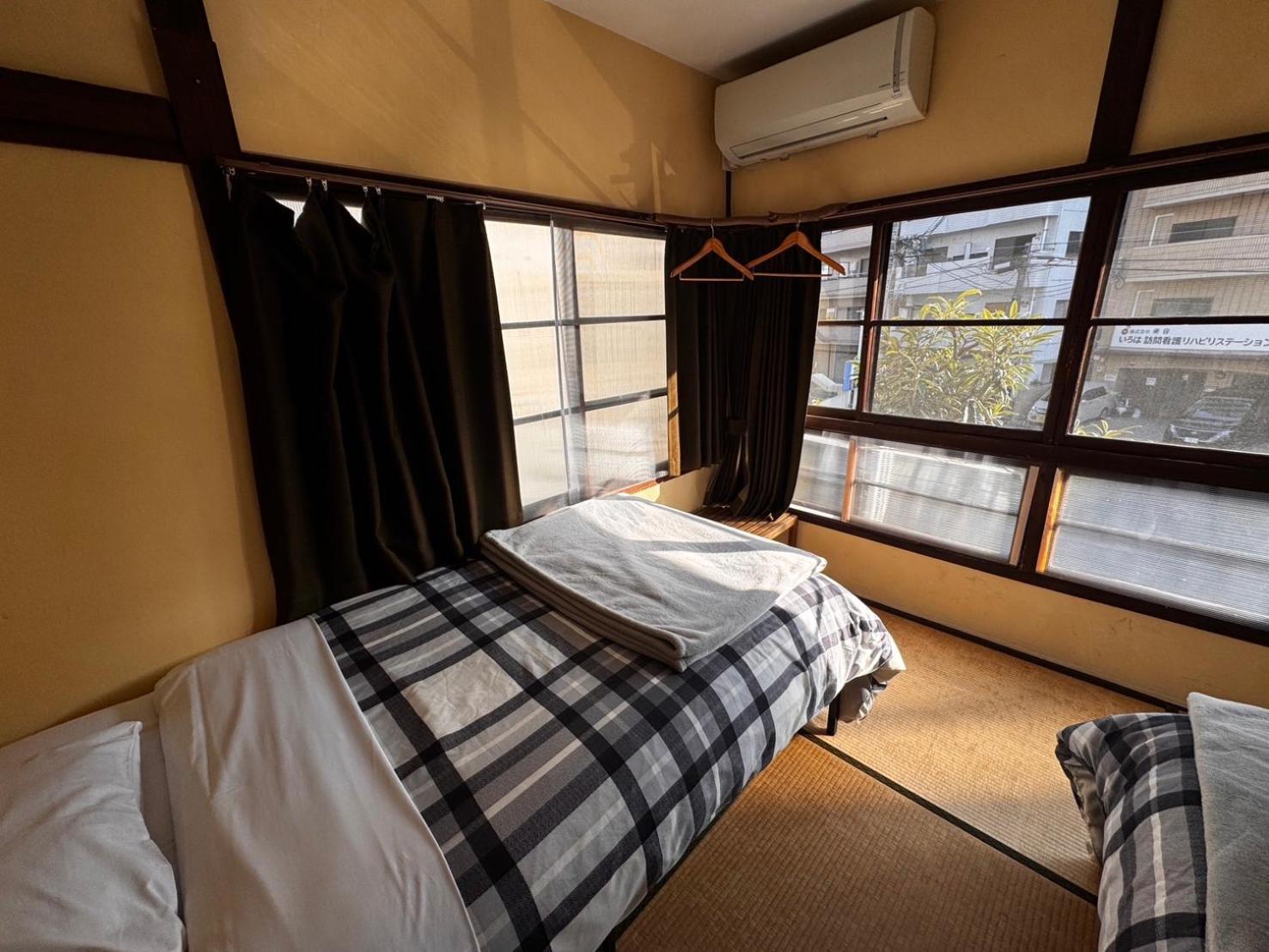 Roku Hostel Hiroshima Buitenkant foto