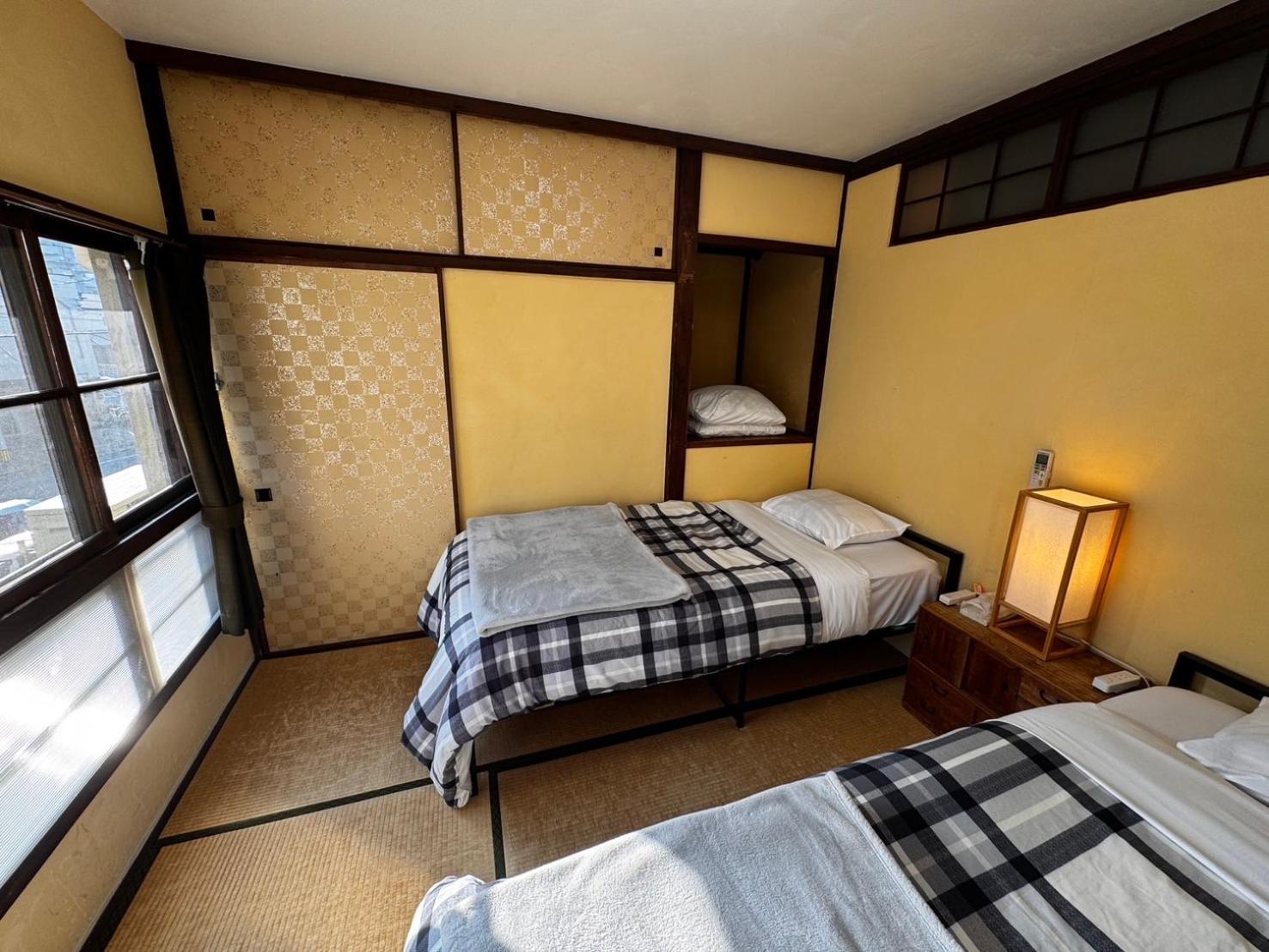 Roku Hostel Hiroshima Buitenkant foto