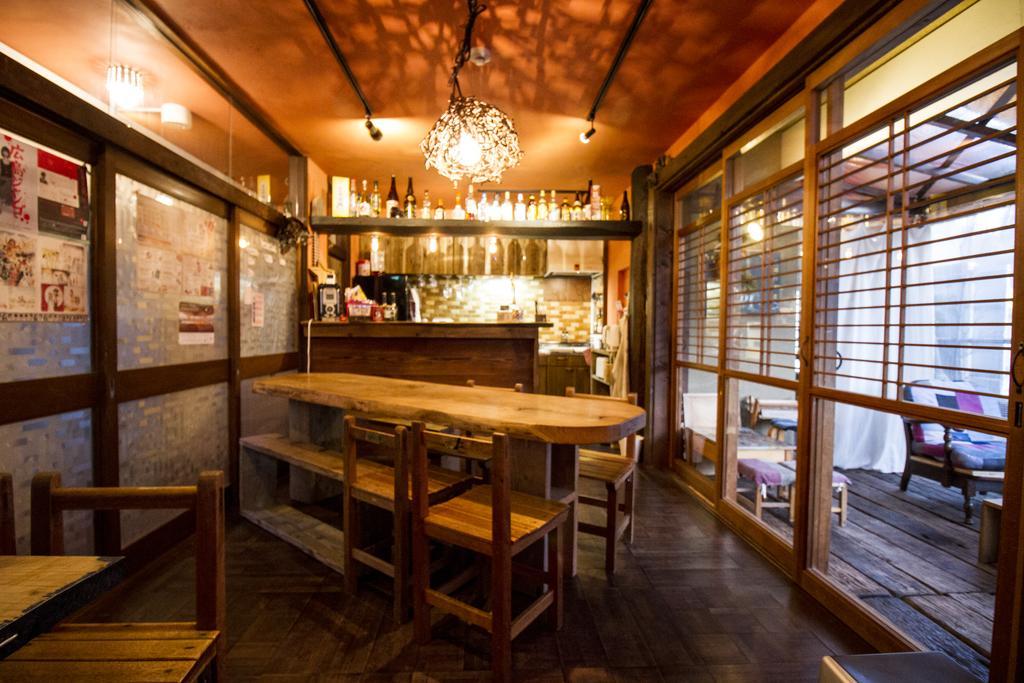 Roku Hostel Hiroshima Buitenkant foto